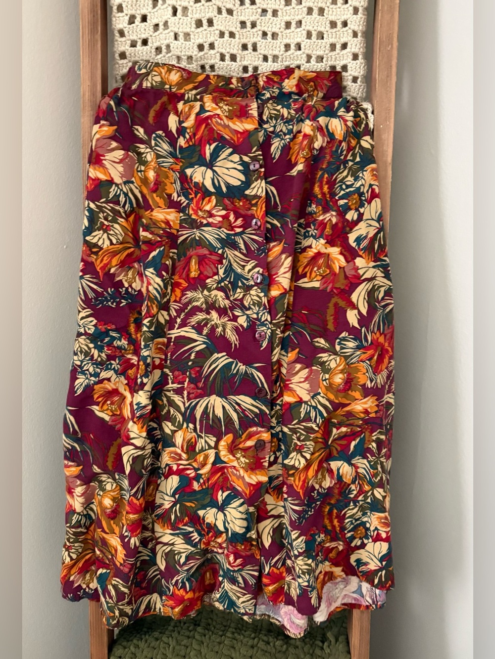 Casual Corner Pastel Floral Rayon Skirt